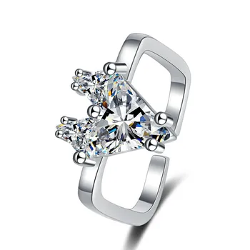 Любящее квадратное кольцо с изысканным отверстием и элегантный женский браслет высокого класса